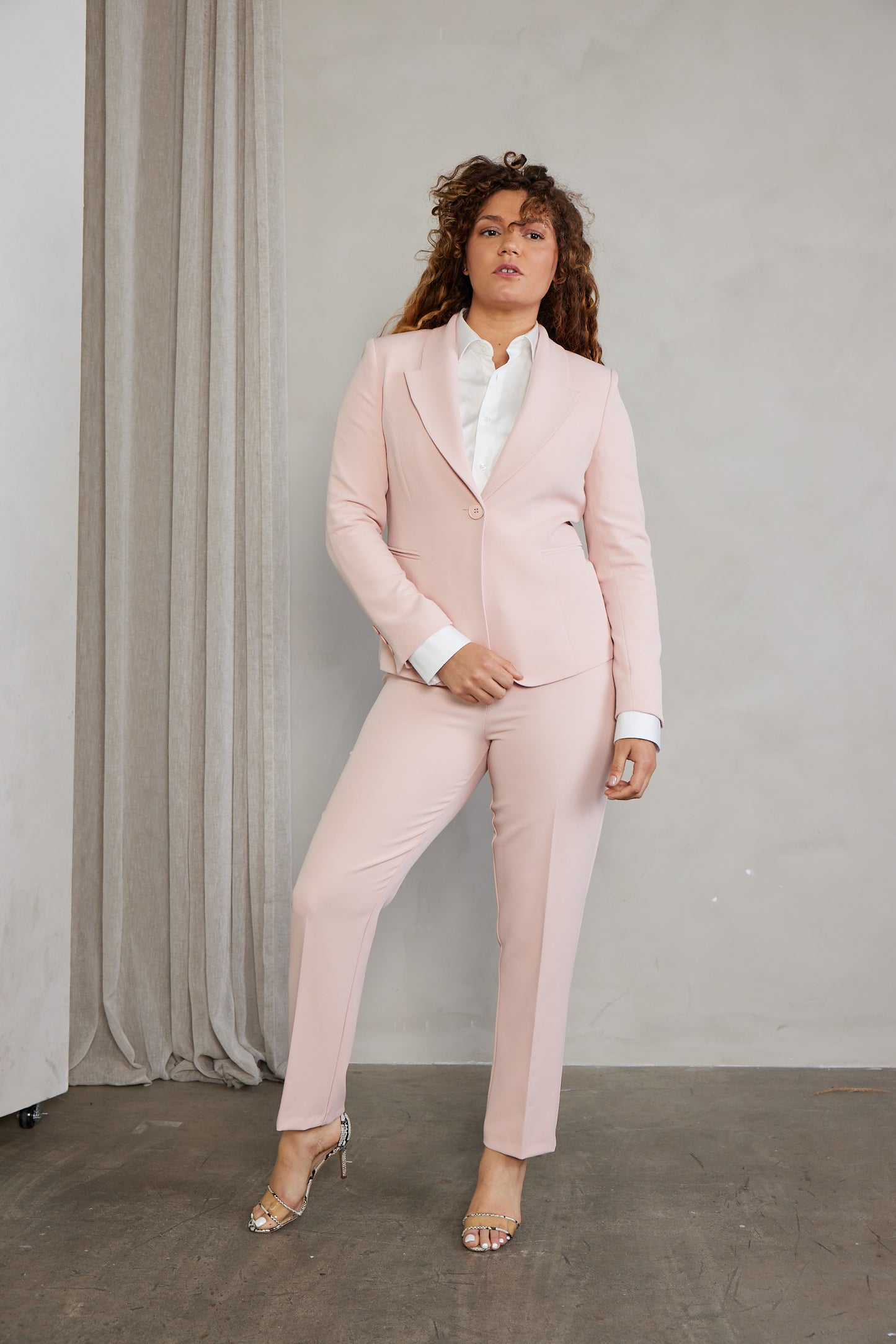 OMC 3-Pieces Women's Blush Slim Stretch Fit Luxe Suit