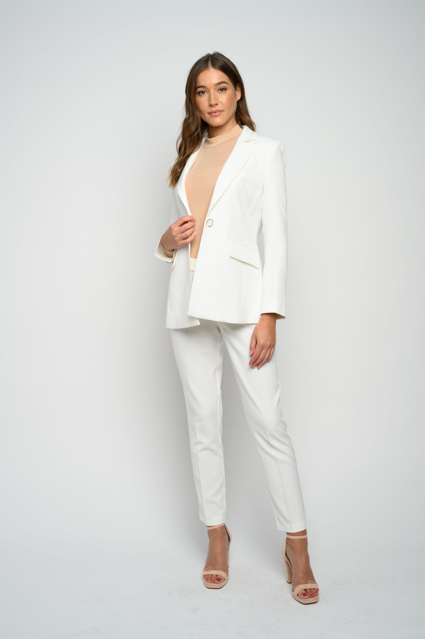 OMC 2-Pieces Women's Ivory Luxe Suit