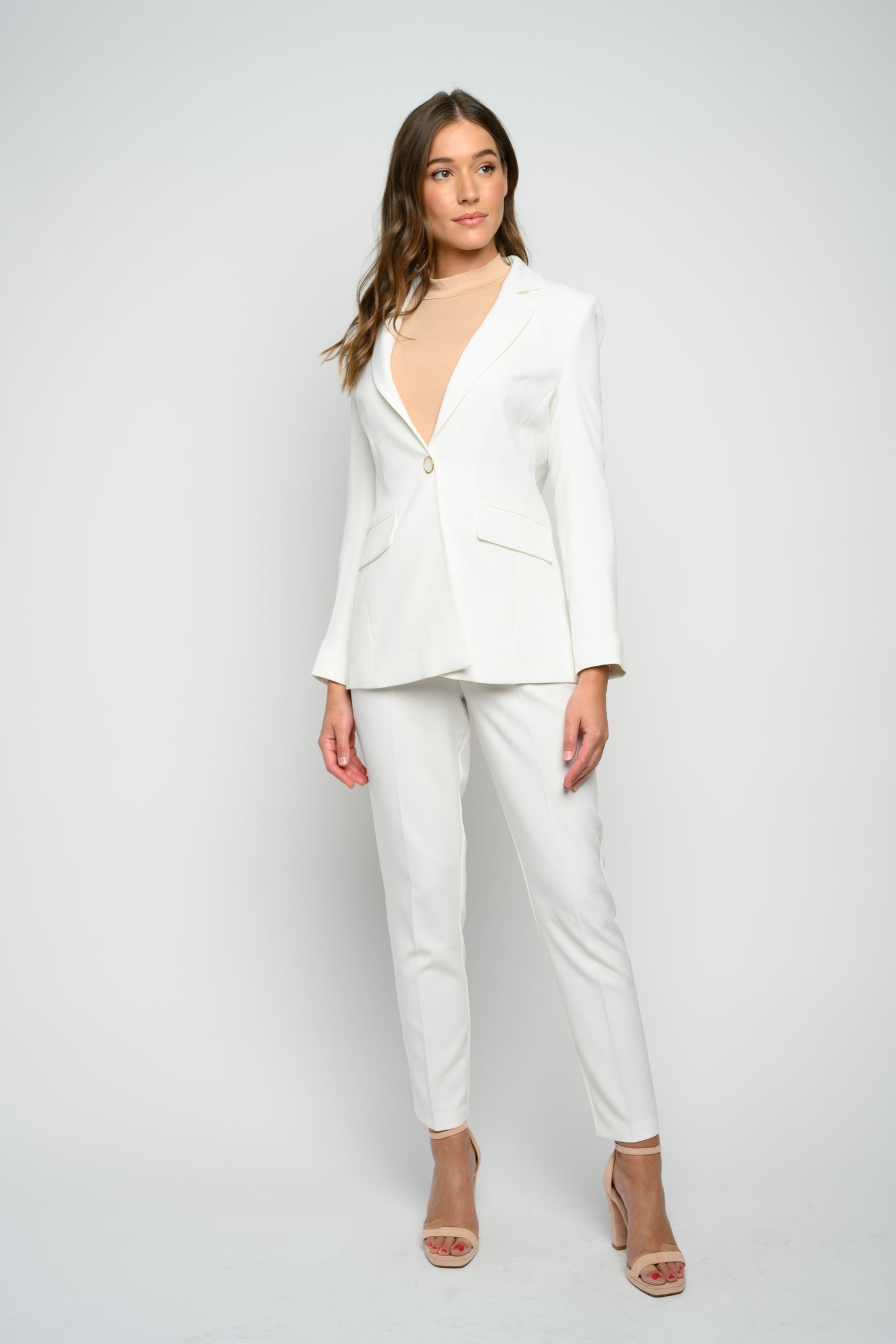 OMC 2-Pieces Women's Ivory Luxe Suit