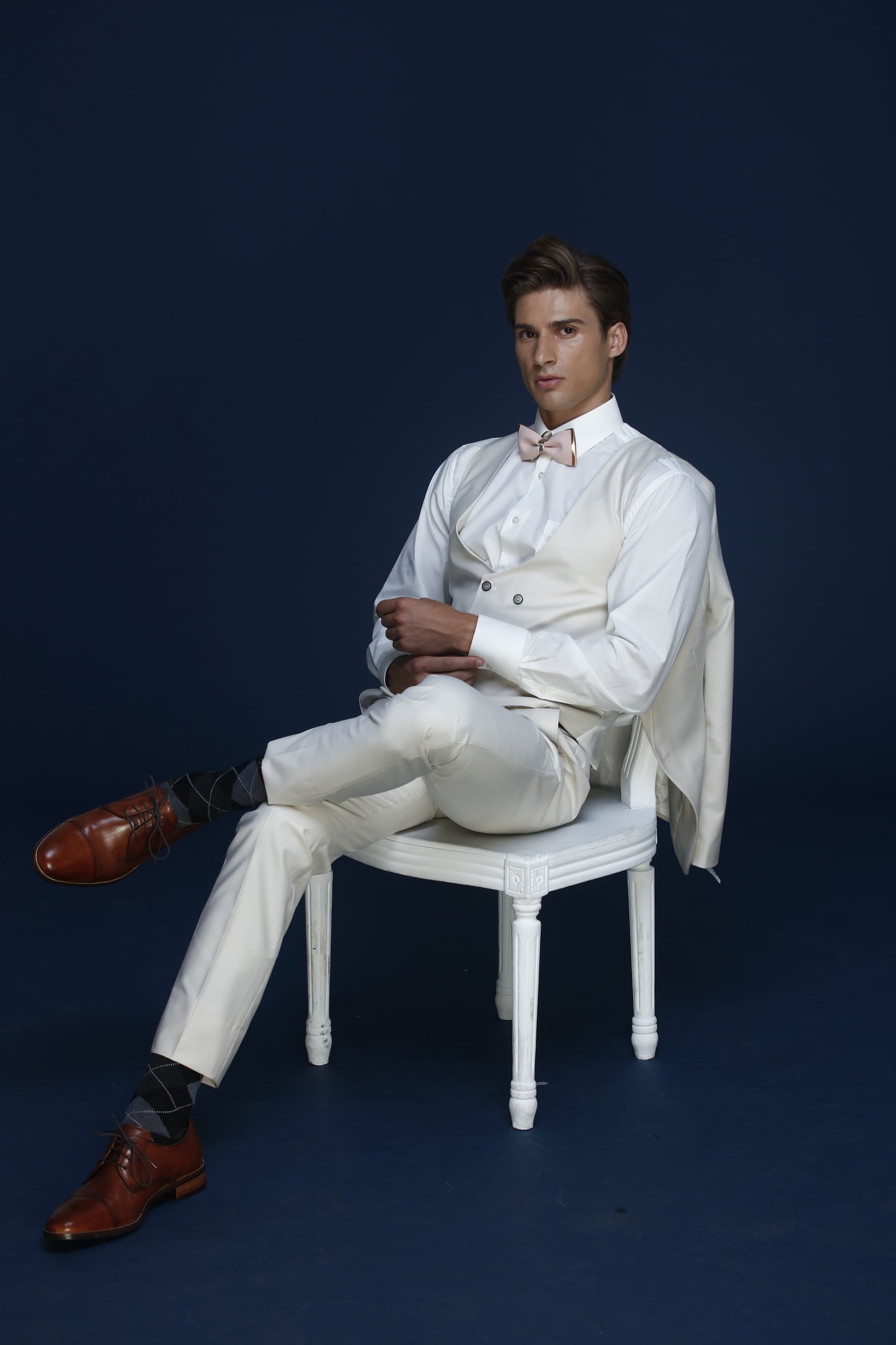 Men's 3-Pieces Slim Fit Peak Lapel Bone Color Wool Suit