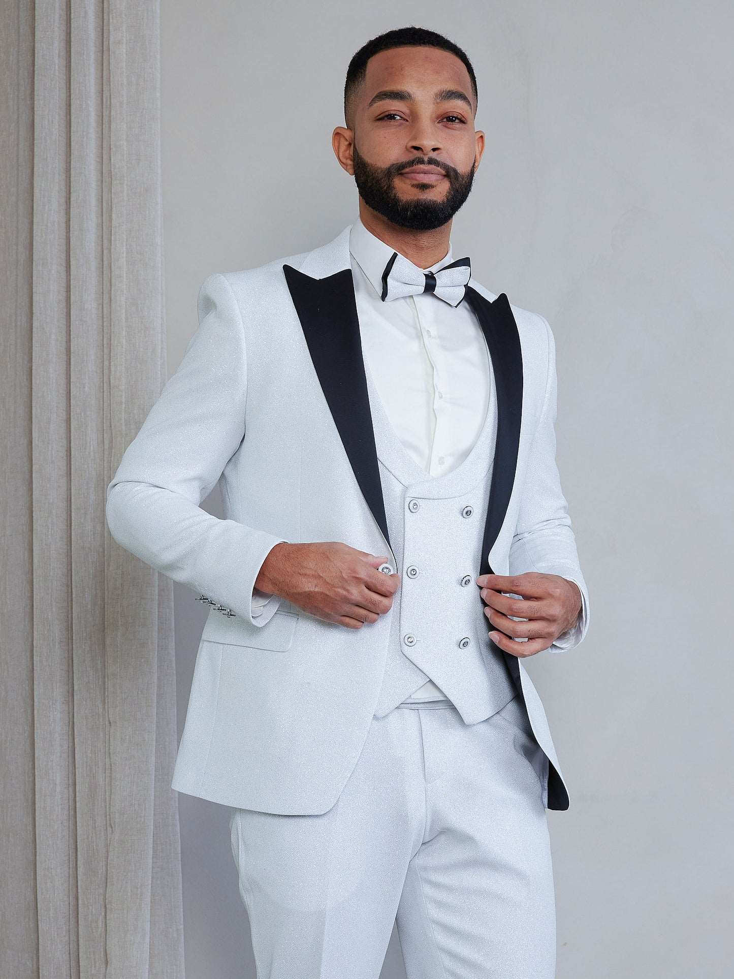 OMC Signature Men's Slim Fit White Modern Sequin Tuxedo Set  (3-Pieces)