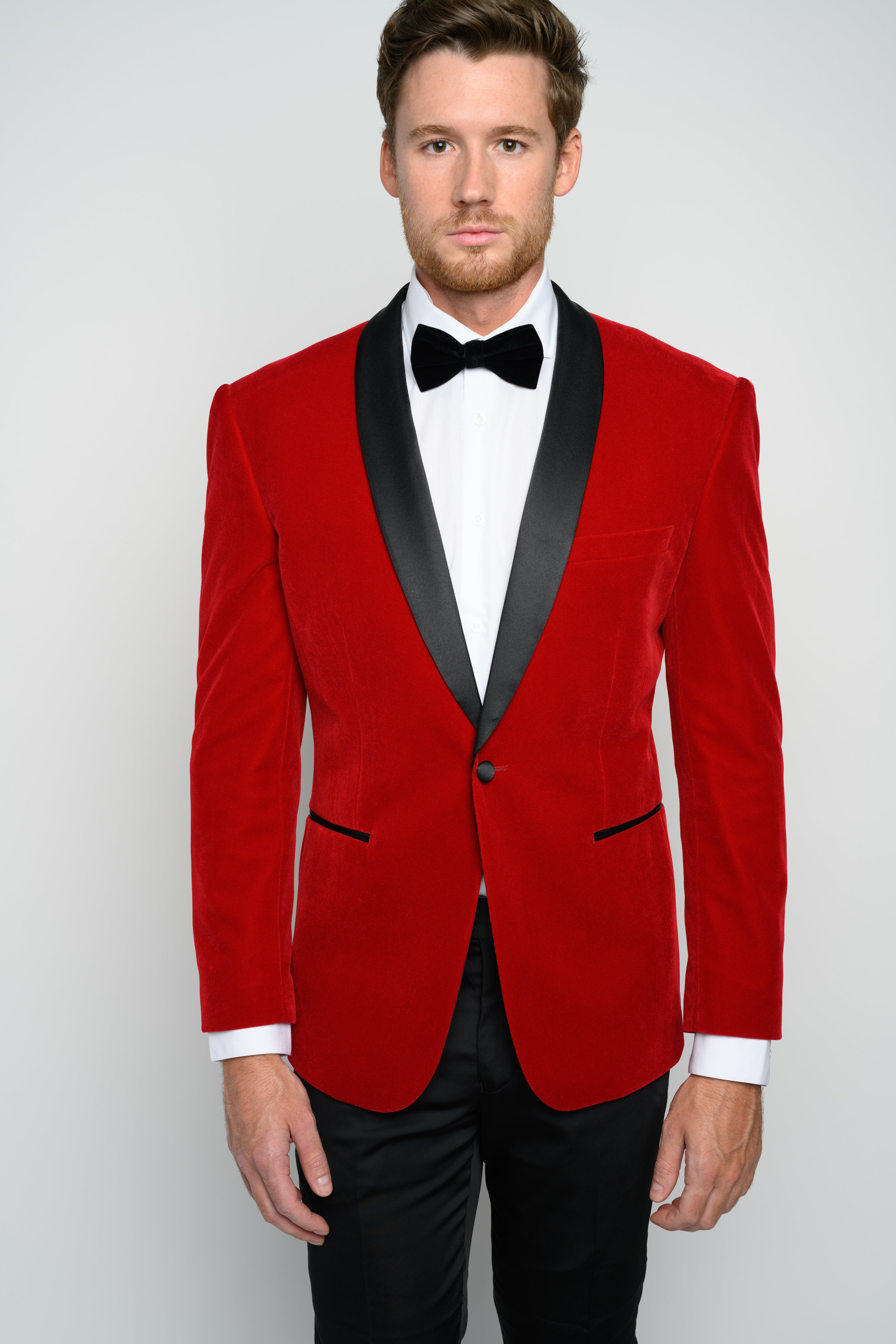 Red blazer with online black collar